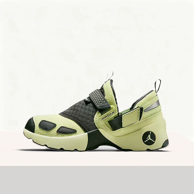 Nike Air Jordan Trunner LX Wom - огляд і ціна Women Shoes Jordan