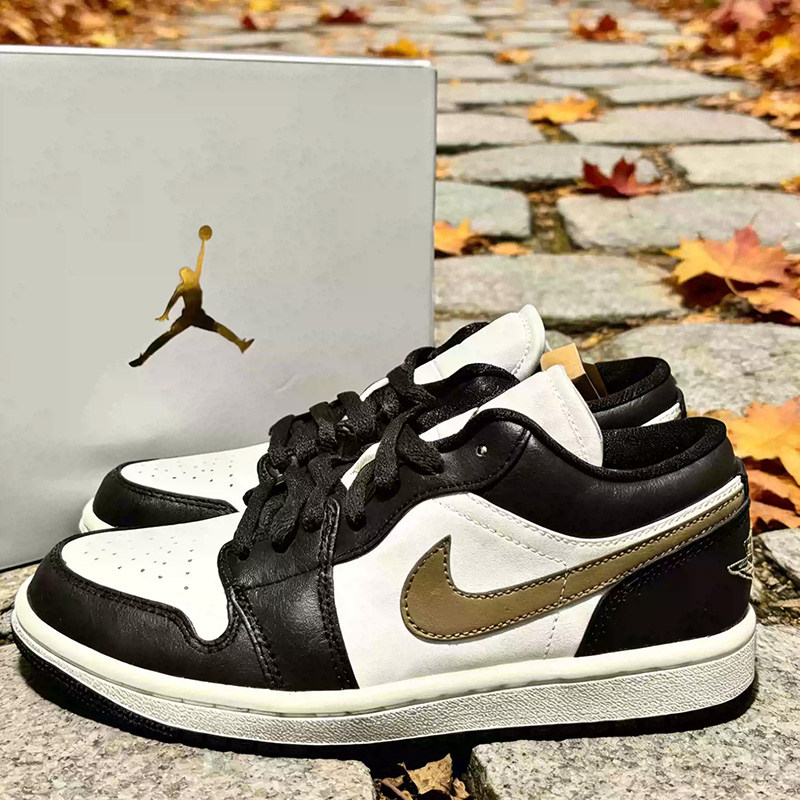 Nike Jordan Air Jordan1 Low Wh - огляд і ціна Women Shoes Jordan