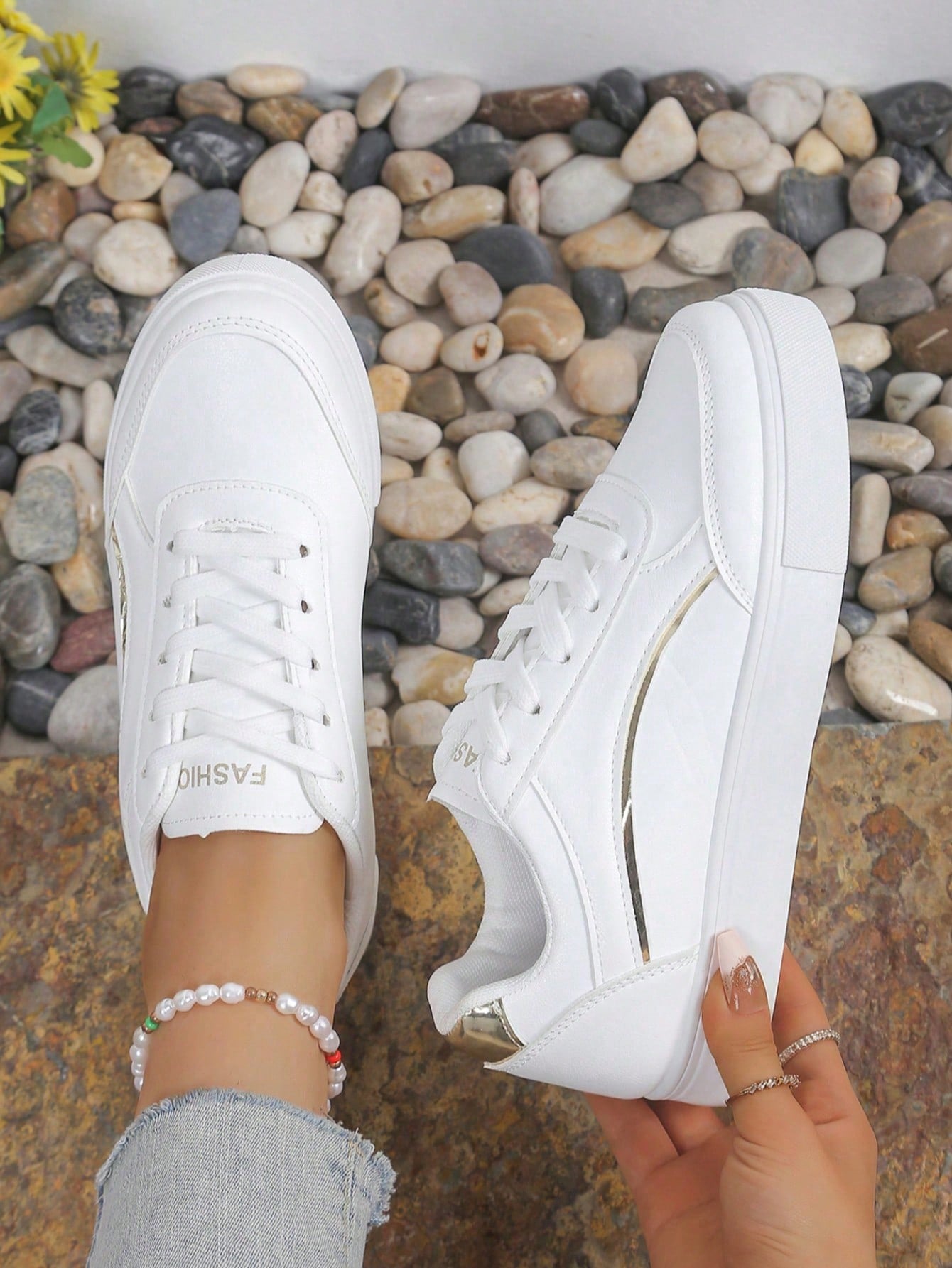 Women White Casual Sneakers, L - огляд і ціна Women'S Shoes Hey Dude