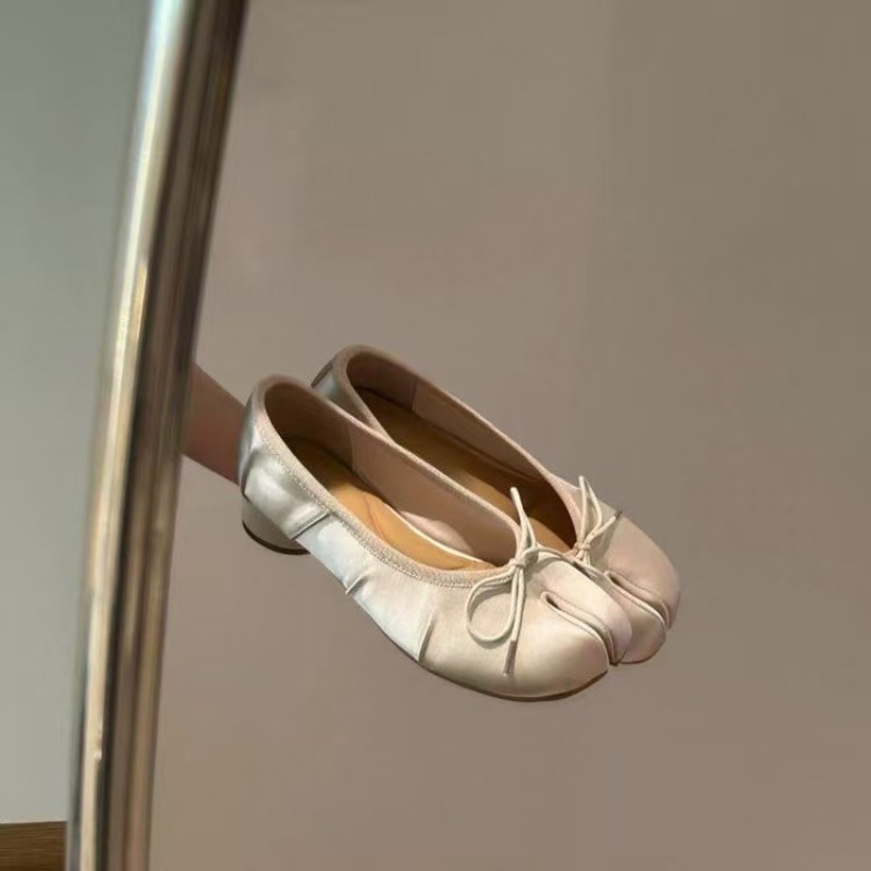 Sweet Bow Women's Spring 2026  - огляд і ціна Shoes Women Pumps