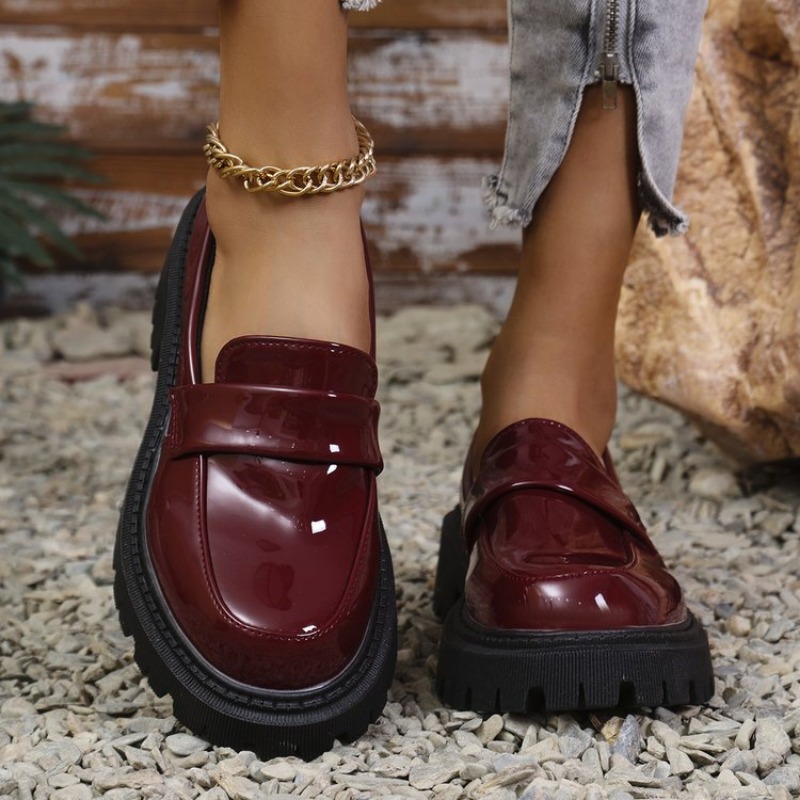 Patent Leather Med Heel Loafer - огляд і ціна Patent Leather Pump