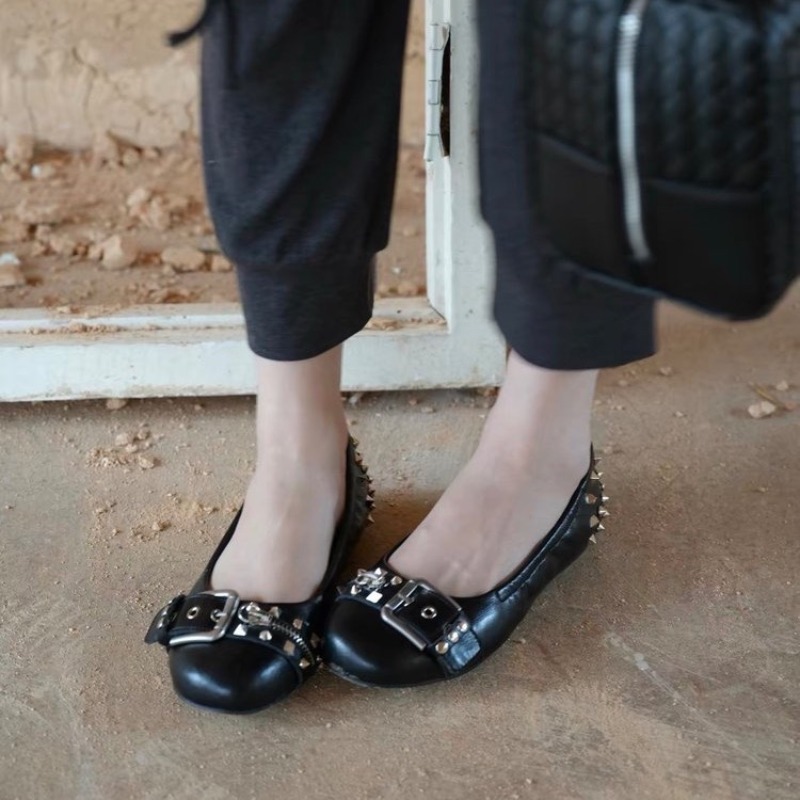 Bolt Round-head Single Shoe Wo - огляд і ціна Shoes Women Pumps